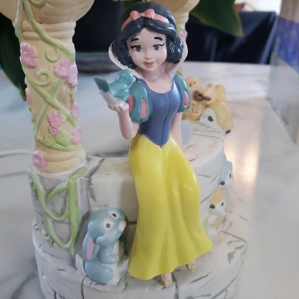 Disney’s Snow White Scentsy Warmer